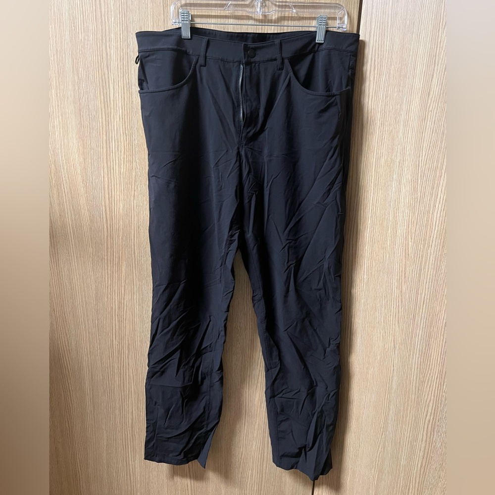 alo men’s day and night pants